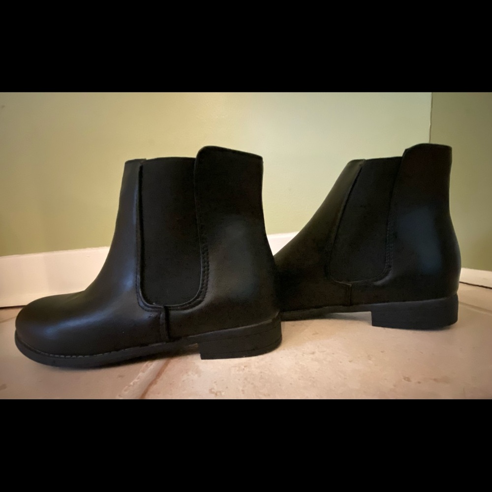 Ardene boots faux leather Chelsea 9